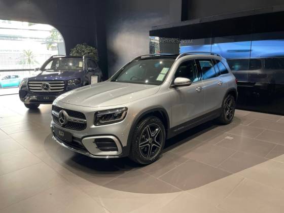 MERCEDES-BENZ GLB 220 2.0 MHEV AMG LINE 4MATIC 8G-DCT MERCEDES-BENZ GLB 220 2.0 MHEV AMG LINE 4MATIC 8G-DCT